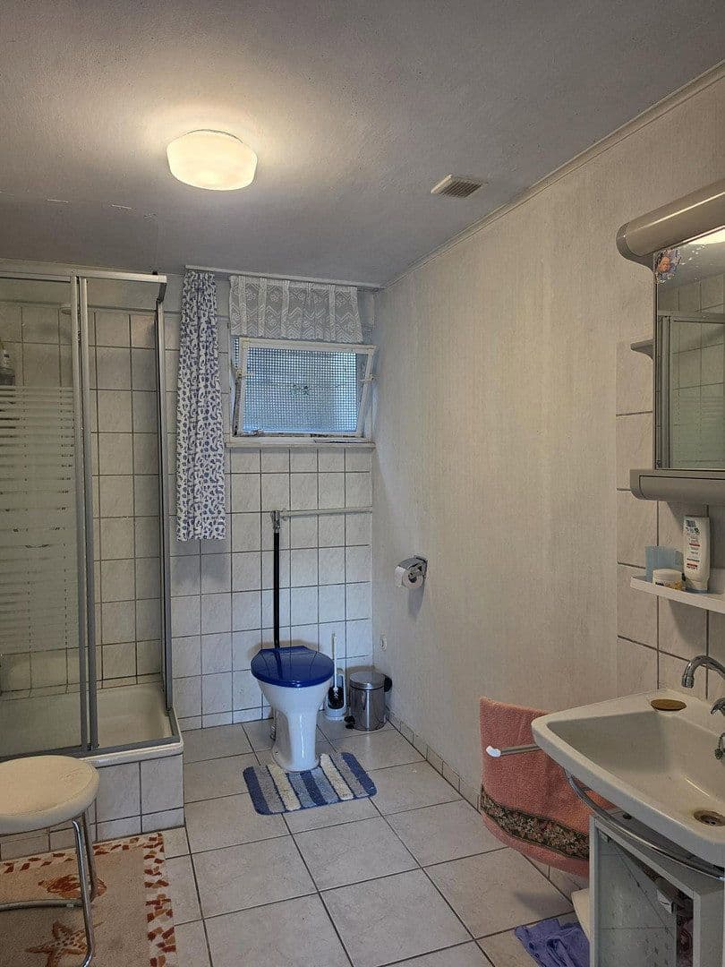 Prodej domu 140 m², pozemek 1.000 m², Dr.-Hermann-Bizer-Str. 22, Albstadt, Bádensko-Württembersko Prodej domu 140 m², pozemek 1.000 m², Dr.-Hermann-Bizer-Str. 22, Albstadt, Bádensko-Württembersko