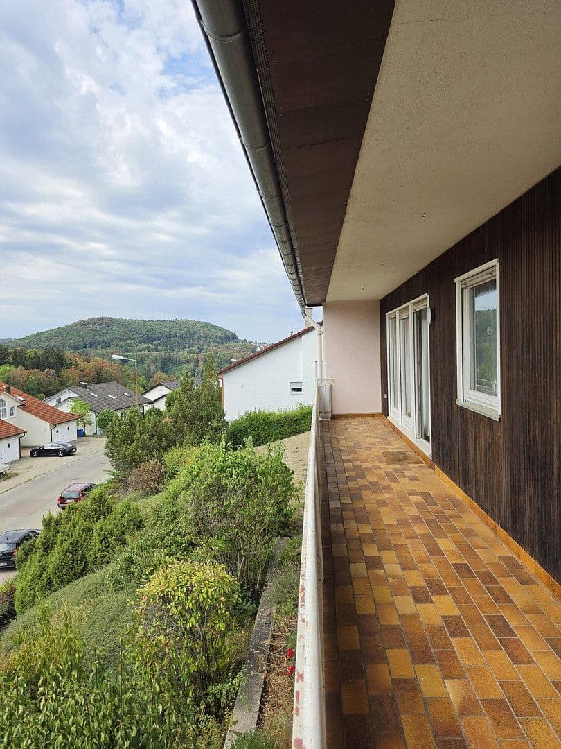 Prodej domu 140 m², pozemek 1.000 m², Dr.-Hermann-Bizer-Str. 22, Albstadt, Bádensko-Württembersko Prodej domu 140 m², pozemek 1.000 m², Dr.-Hermann-Bizer-Str. 22, Albstadt, Bádensko-Württembersko