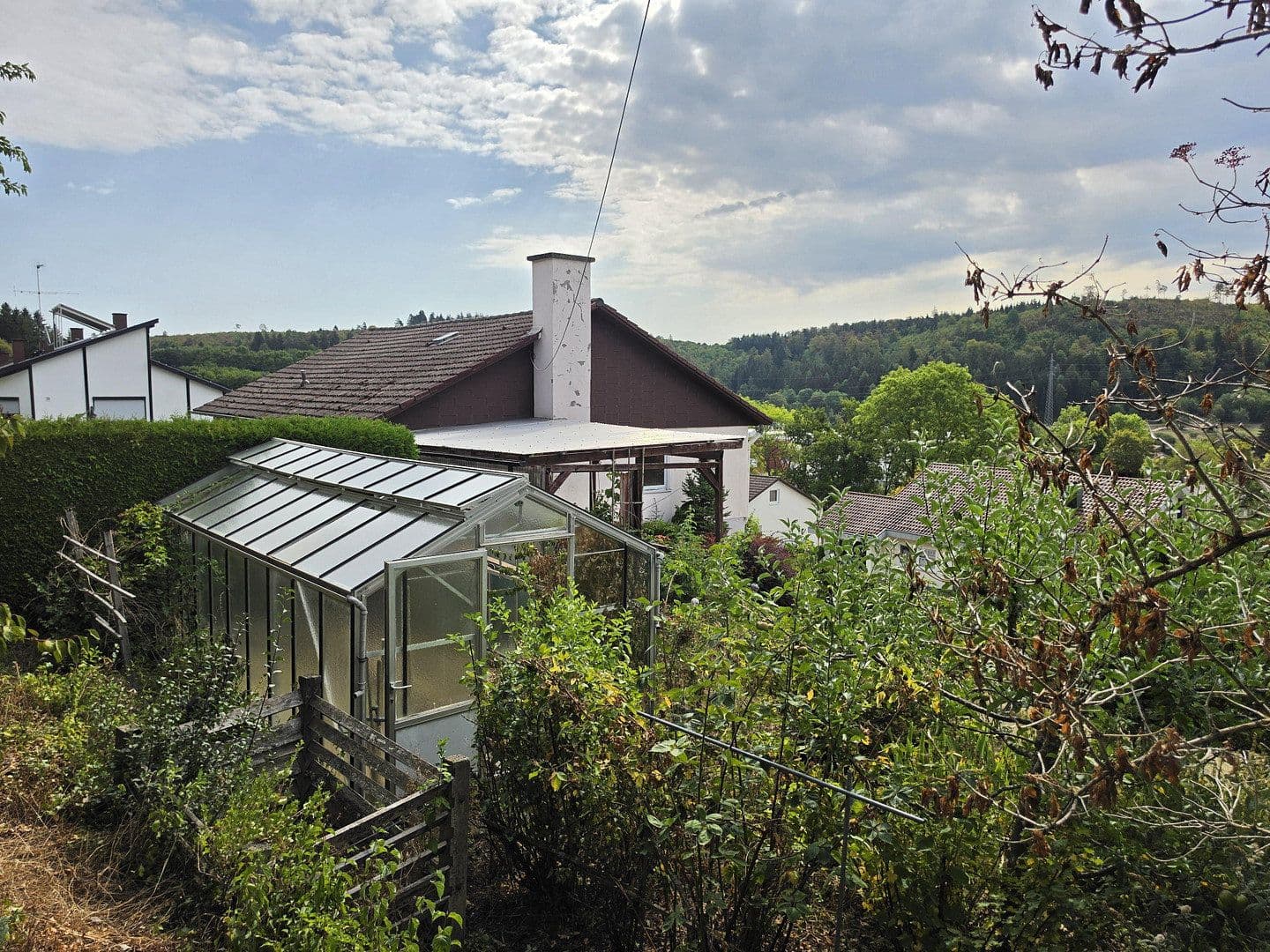 Prodej domu 140 m², pozemek 1.000 m², Dr.-Hermann-Bizer-Str. 22, Albstadt, Bádensko-Württembersko Prodej domu 140 m², pozemek 1.000 m², Dr.-Hermann-Bizer-Str. 22, Albstadt, Bádensko-Württembersko