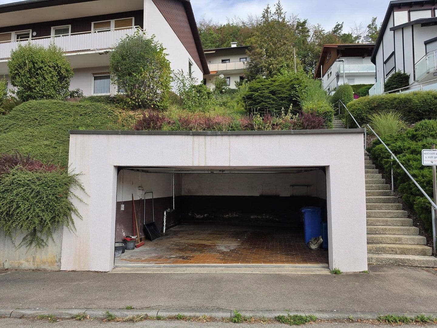 Prodej domu 140 m², pozemek 1.000 m², Dr.-Hermann-Bizer-Str. 22, Albstadt, Bádensko-Württembersko Prodej domu 140 m², pozemek 1.000 m², Dr.-Hermann-Bizer-Str. 22, Albstadt, Bádensko-Württembersko