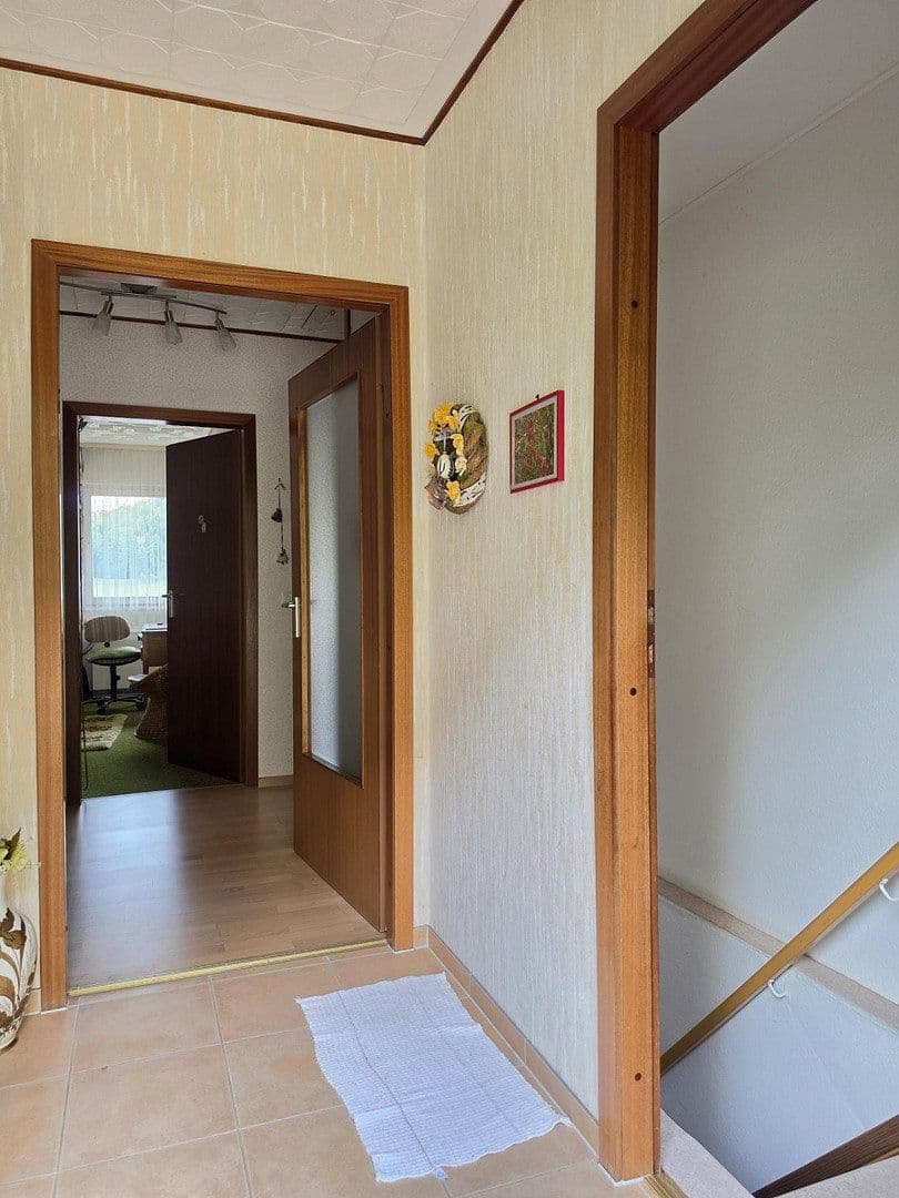 Prodej domu 140 m², pozemek 1.000 m², Dr.-Hermann-Bizer-Str. 22, Albstadt, Bádensko-Württembersko Prodej domu 140 m², pozemek 1.000 m², Dr.-Hermann-Bizer-Str. 22, Albstadt, Bádensko-Württembersko