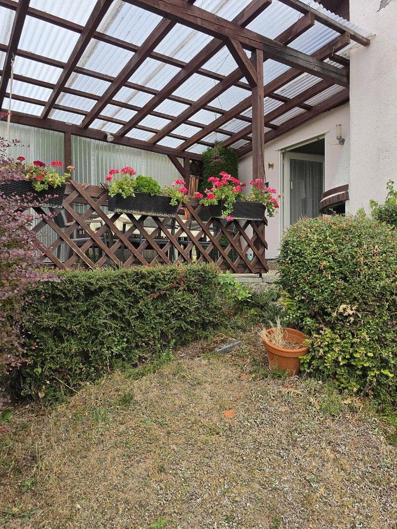 Prodej domu 140 m², pozemek 1.000 m², Dr.-Hermann-Bizer-Str. 22, Albstadt, Bádensko-Württembersko Prodej domu 140 m², pozemek 1.000 m², Dr.-Hermann-Bizer-Str. 22, Albstadt, Bádensko-Württembersko