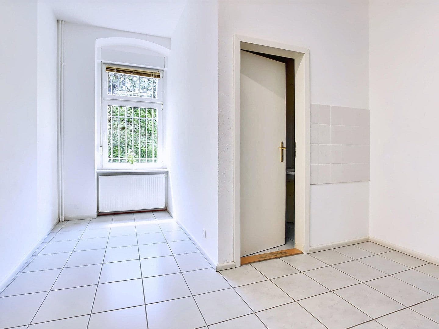 Prodej bytu 4+1 71 m², Rigaer Str. 12, Berlin, Berlín Prodej bytu 4+1 71 m², Rigaer Str. 12, Berlin, Berlín