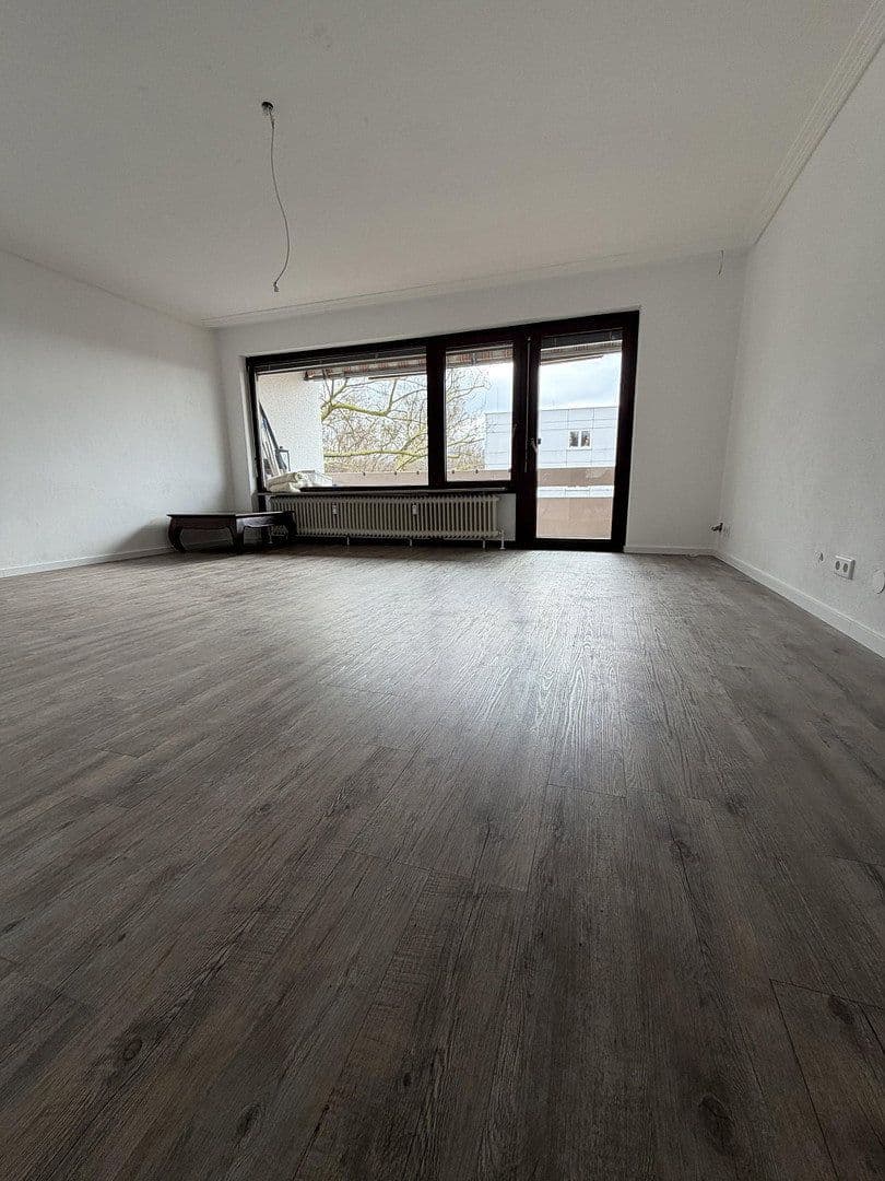 Pronájem bytu 4+kk 104 m², Sindelfingen, Bádensko-Württembersko Pronájem bytu 4+kk 104 m², Sindelfingen, Bádensko-Württembersko
