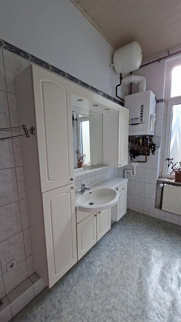 Pronájem bytu 3+1 82 m², Bremerhaven, Bremen Pronájem bytu 3+1 82 m², Bremerhaven, Bremen