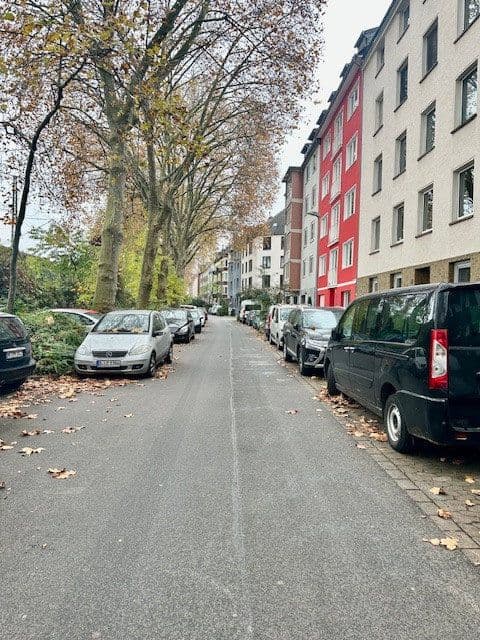 Pronájem bytu 1+1 44 m², Burghofstr. 54, Düsseldorf, Severní Porýní-Vestfálsko Pronájem bytu 1+1 44 m², Burghofstr. 54, Düsseldorf, Severní Porýní-Vestfálsko