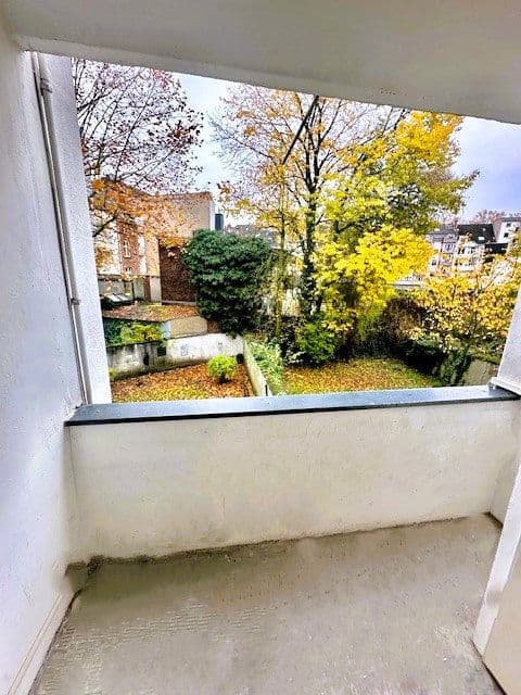 Pronájem bytu 1+1 44 m², Burghofstr. 54, Düsseldorf, Severní Porýní-Vestfálsko Pronájem bytu 1+1 44 m², Burghofstr. 54, Düsseldorf, Severní Porýní-Vestfálsko