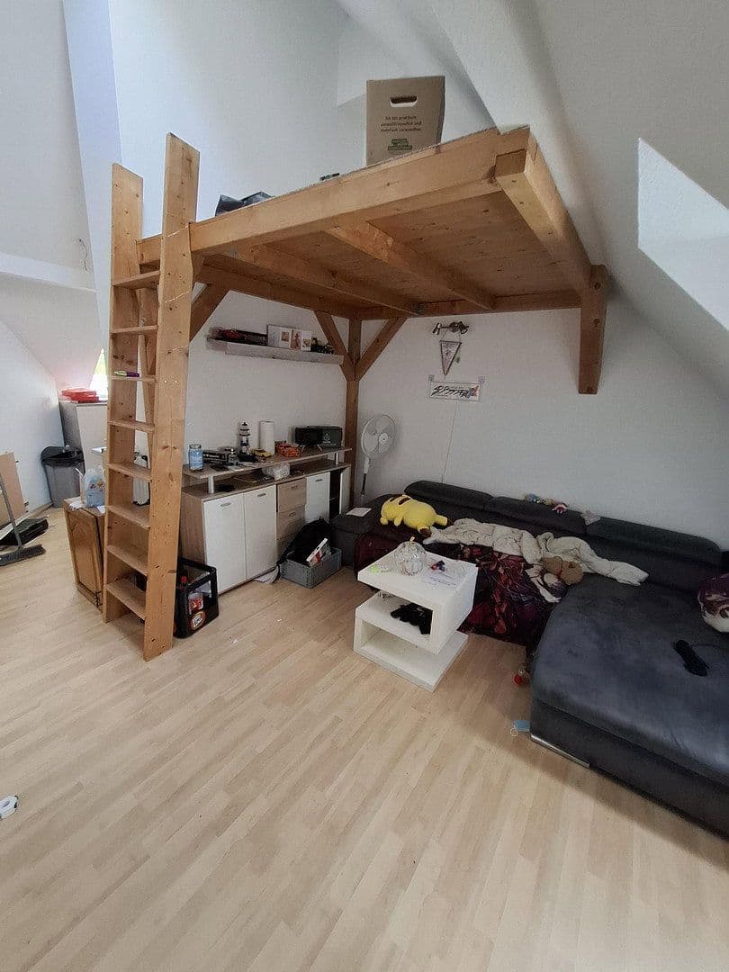 Pronájem bytu 2+1 35 m², Prüssingstraße 17, Jena, Durynsko Pronájem bytu 2+1 35 m², Prüssingstraße 17, Jena, Durynsko