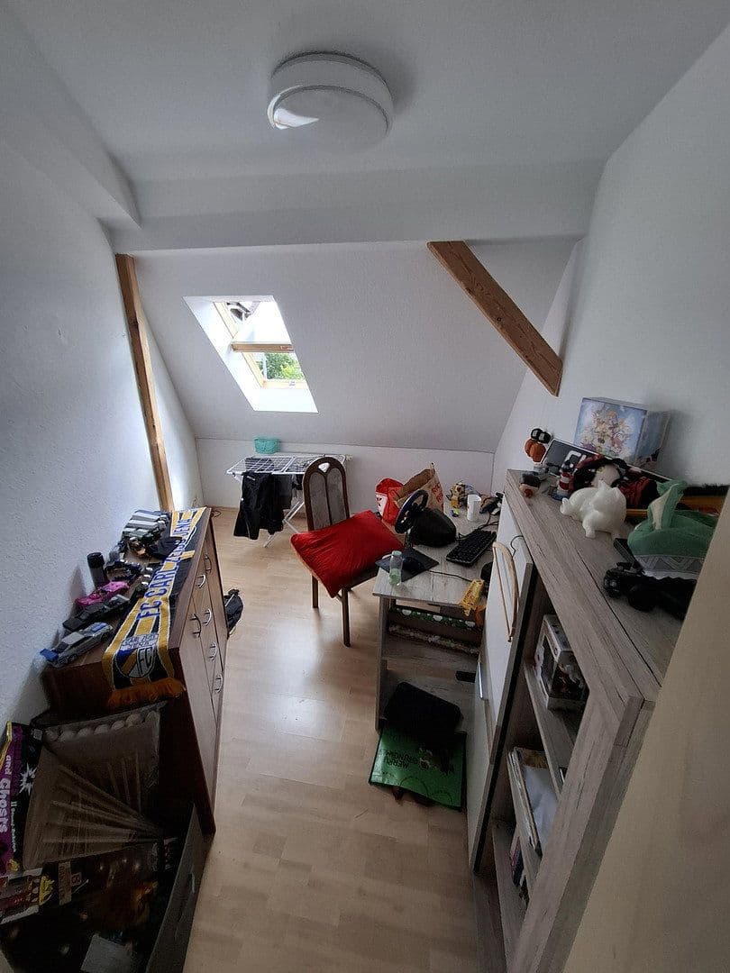 Pronájem bytu 2+1 35 m², Prüssingstraße 17, Jena, Durynsko Pronájem bytu 2+1 35 m², Prüssingstraße 17, Jena, Durynsko