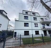 Pronájem bytu 4+1 143 m², Kanalstr. 1A, Berlin-Köpenick, Berlín Pronájem bytu 4+1 143 m², Kanalstr. 1A, Berlin-Köpenick, Berlín