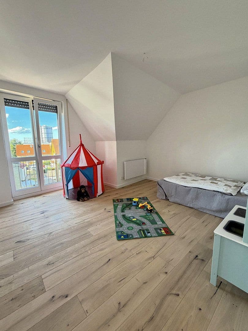 Prodej bytu 3+1 104 m², Tunnelstraße 15, Augsburg, Bavorsko Prodej bytu 3+1 104 m², Tunnelstraße 15, Augsburg, Bavorsko