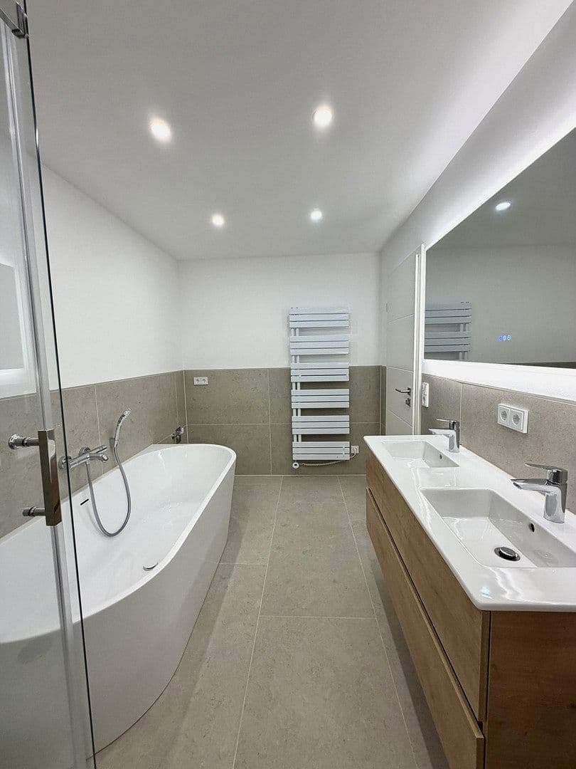 Prodej bytu 3+1 104 m², Tunnelstraße 15, Augsburg, Bavorsko Prodej bytu 3+1 104 m², Tunnelstraße 15, Augsburg, Bavorsko
