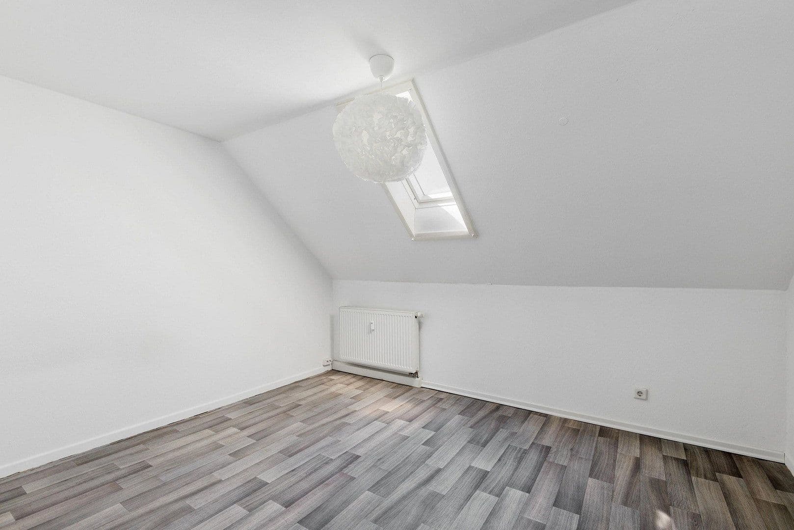 Pronájem bytu 2+1 52 m², Idstein, Hessen Pronájem bytu 2+1 52 m², Idstein, Hessen