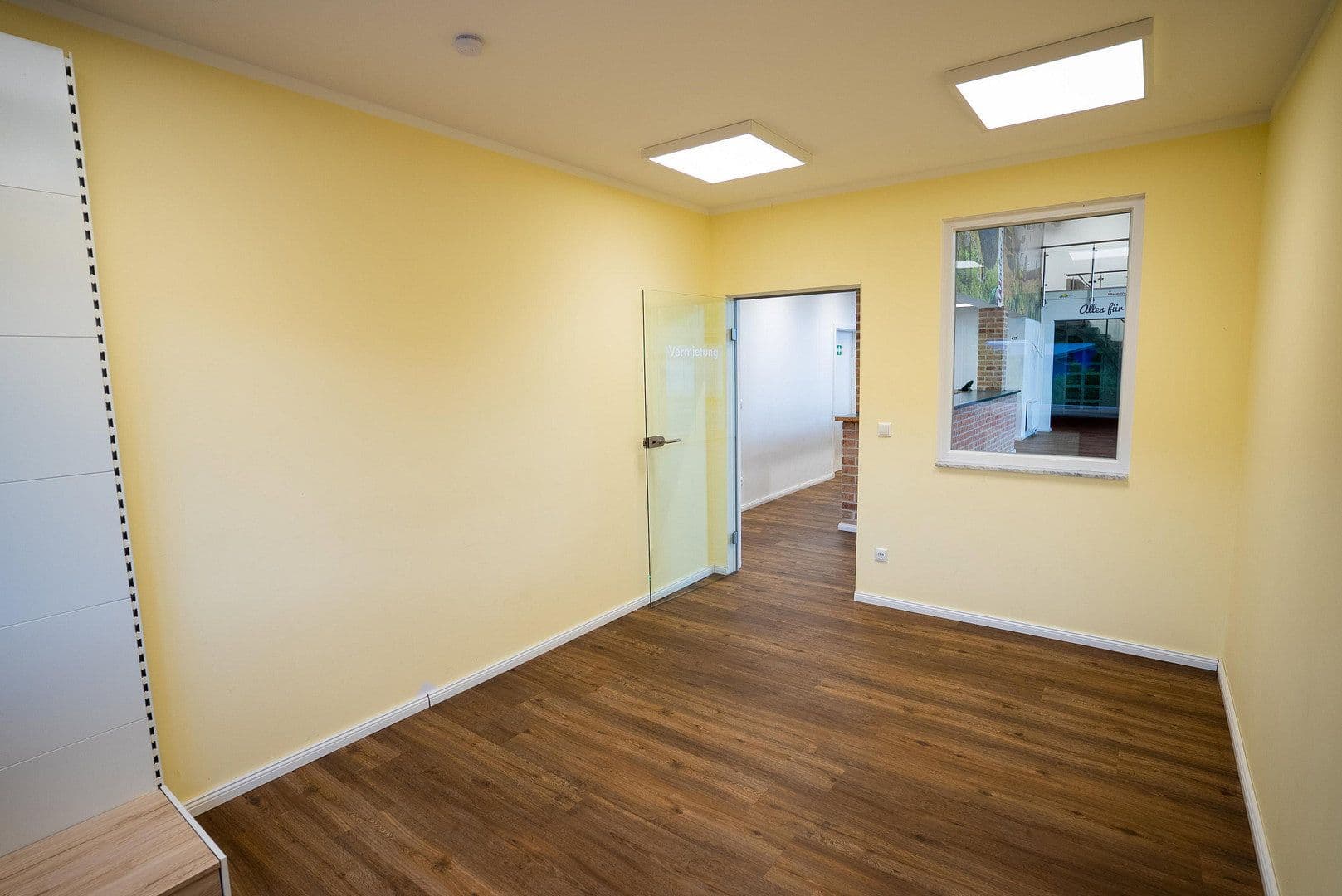 Pronájem kanceláře 302 m², Haverkamp 8+12, Selent, Šlesvicko-Holštýnsko Pronájem kanceláře 302 m², Haverkamp 8+12, Selent, Šlesvicko-Holštýnsko