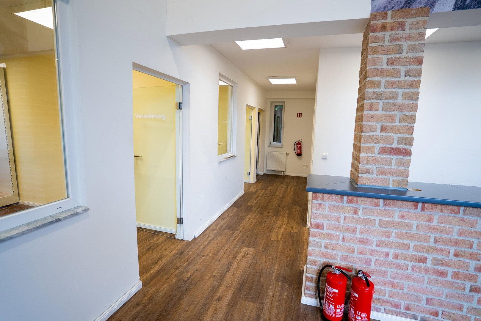 Pronájem kanceláře 302 m², Haverkamp 8+12, Selent, Šlesvicko-Holštýnsko Pronájem kanceláře 302 m², Haverkamp 8+12, Selent, Šlesvicko-Holštýnsko