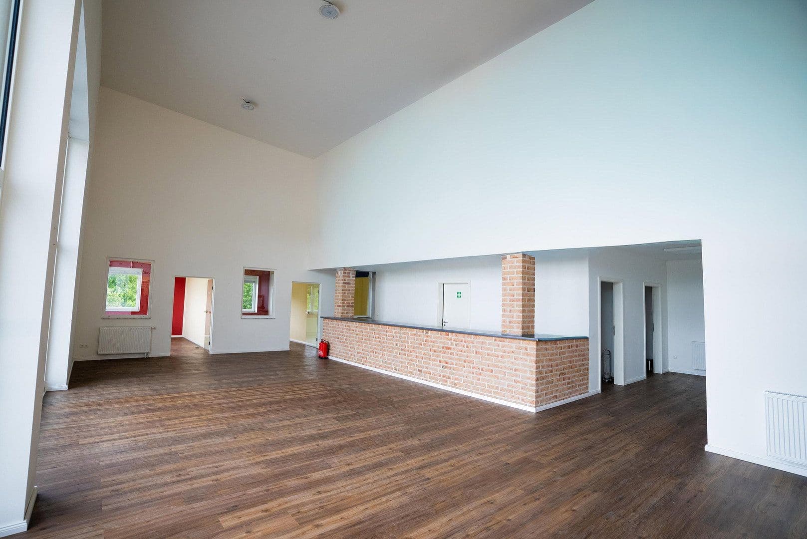 Pronájem kanceláře 302 m², Haverkamp 8+12, Selent, Šlesvicko-Holštýnsko Pronájem kanceláře 302 m², Haverkamp 8+12, Selent, Šlesvicko-Holštýnsko