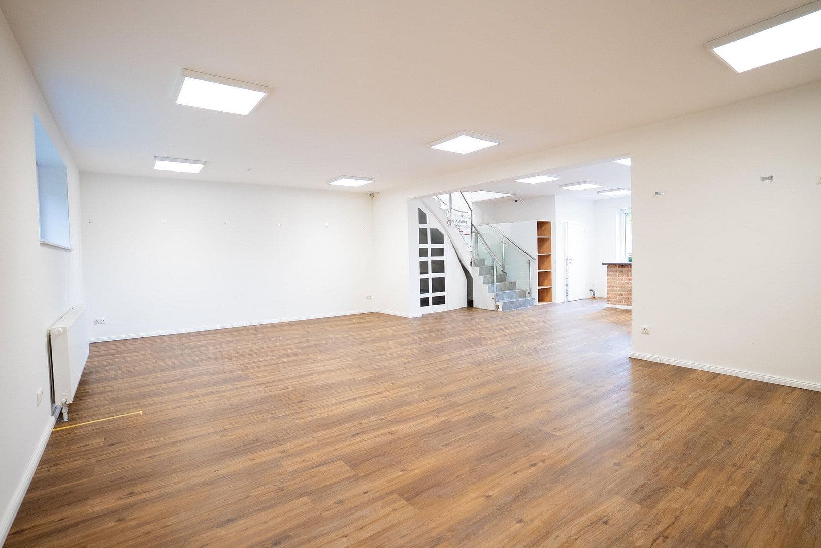 Pronájem kanceláře 302 m², Haverkamp 8+12, Selent, Šlesvicko-Holštýnsko Pronájem kanceláře 302 m², Haverkamp 8+12, Selent, Šlesvicko-Holštýnsko