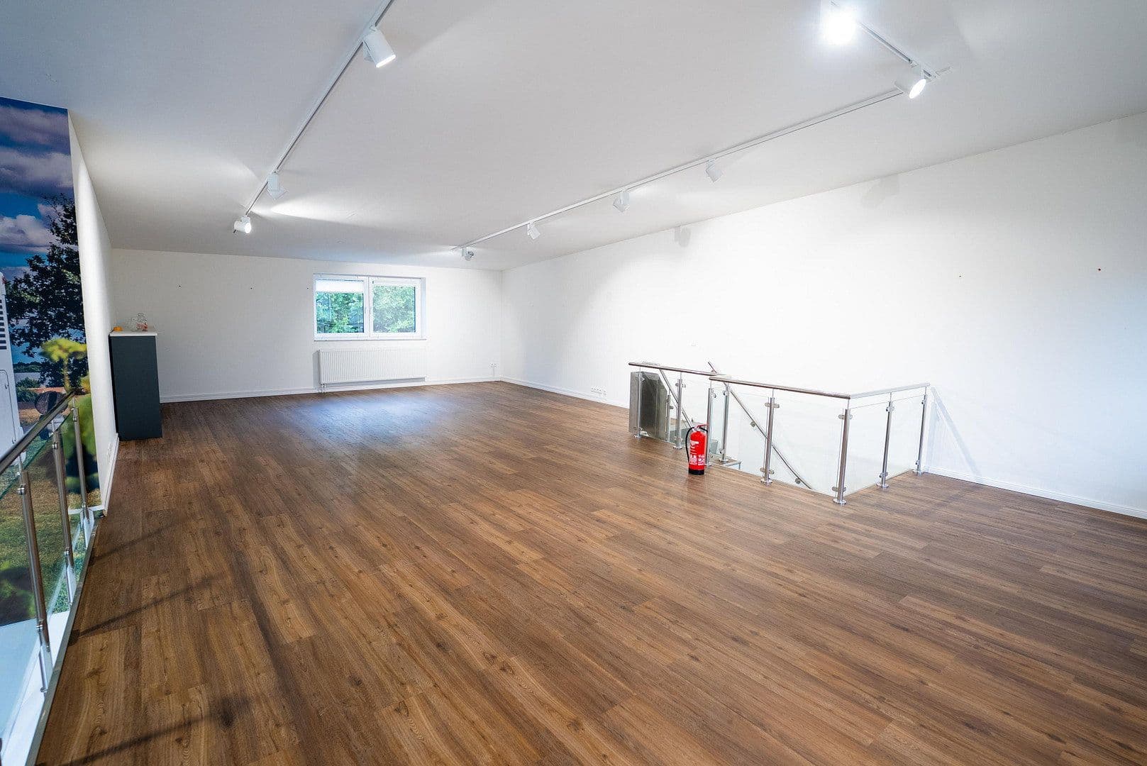 Pronájem kanceláře 302 m², Haverkamp 8+12, Selent, Šlesvicko-Holštýnsko Pronájem kanceláře 302 m², Haverkamp 8+12, Selent, Šlesvicko-Holštýnsko