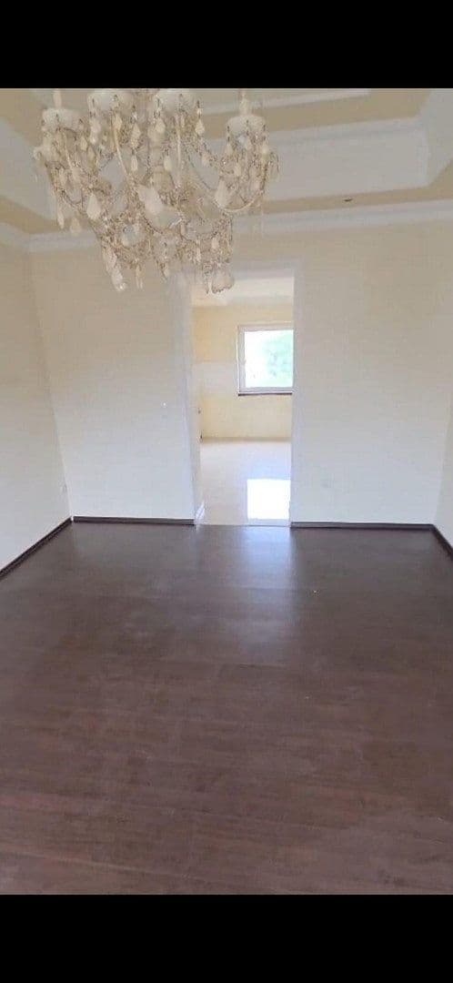 Pronájem bytu 2+1 61 m², Karolingerstr. 7, Duisburg, Severní Porýní-Vestfálsko Pronájem bytu 2+1 61 m², Karolingerstr. 7, Duisburg, Severní Porýní-Vestfálsko