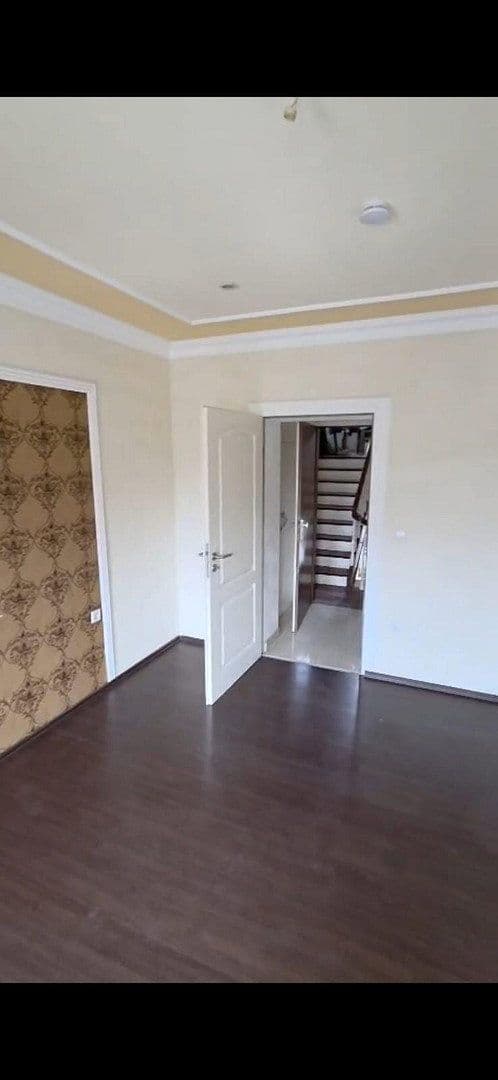 Pronájem bytu 2+1 61 m², Karolingerstr. 7, Duisburg, Severní Porýní-Vestfálsko Pronájem bytu 2+1 61 m², Karolingerstr. 7, Duisburg, Severní Porýní-Vestfálsko
