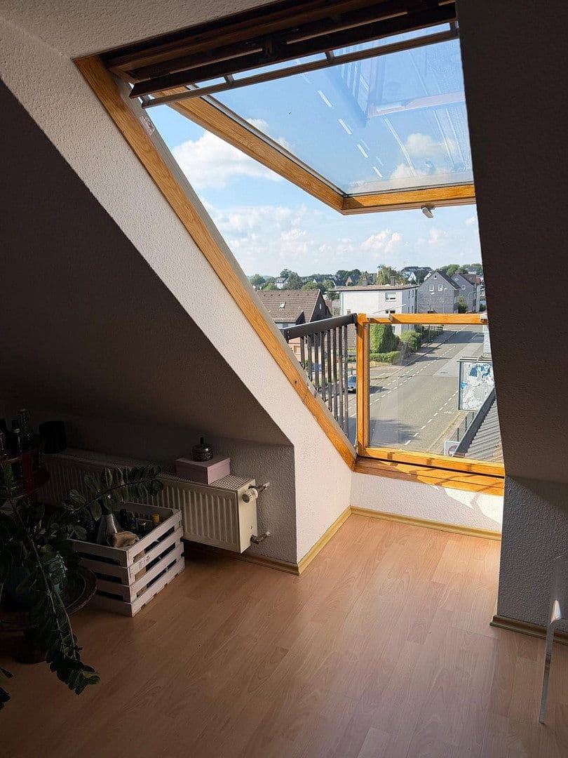Pronájem bytu 2+1 95 m², Grünestraße 28, Wermelskirchen, Severní Porýní-Vestfálsko Pronájem bytu 2+1 95 m², Grünestraße 28, Wermelskirchen, Severní Porýní-Vestfálsko