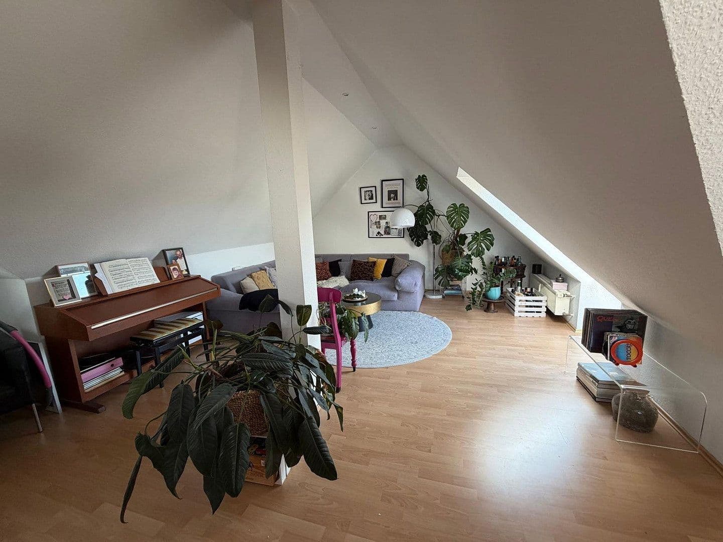 Pronájem bytu 2+1 95 m², Grünestraße 28, Wermelskirchen, Severní Porýní-Vestfálsko Pronájem bytu 2+1 95 m², Grünestraße 28, Wermelskirchen, Severní Porýní-Vestfálsko