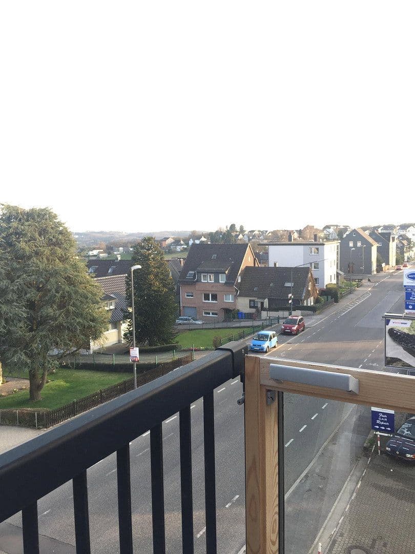 Pronájem bytu 2+1 95 m², Grünestraße 28, Wermelskirchen, Severní Porýní-Vestfálsko Pronájem bytu 2+1 95 m², Grünestraße 28, Wermelskirchen, Severní Porýní-Vestfálsko