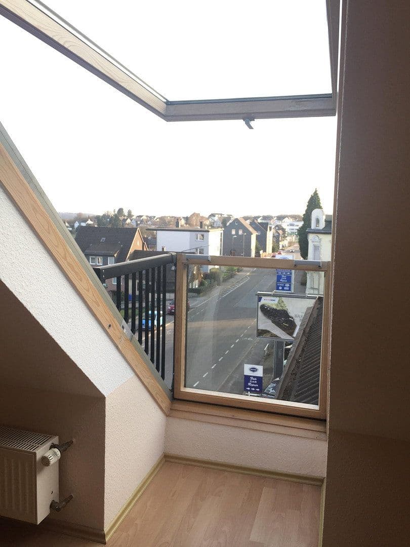 Pronájem bytu 2+1 95 m², Grünestraße 28, Wermelskirchen, Severní Porýní-Vestfálsko Pronájem bytu 2+1 95 m², Grünestraße 28, Wermelskirchen, Severní Porýní-Vestfálsko
