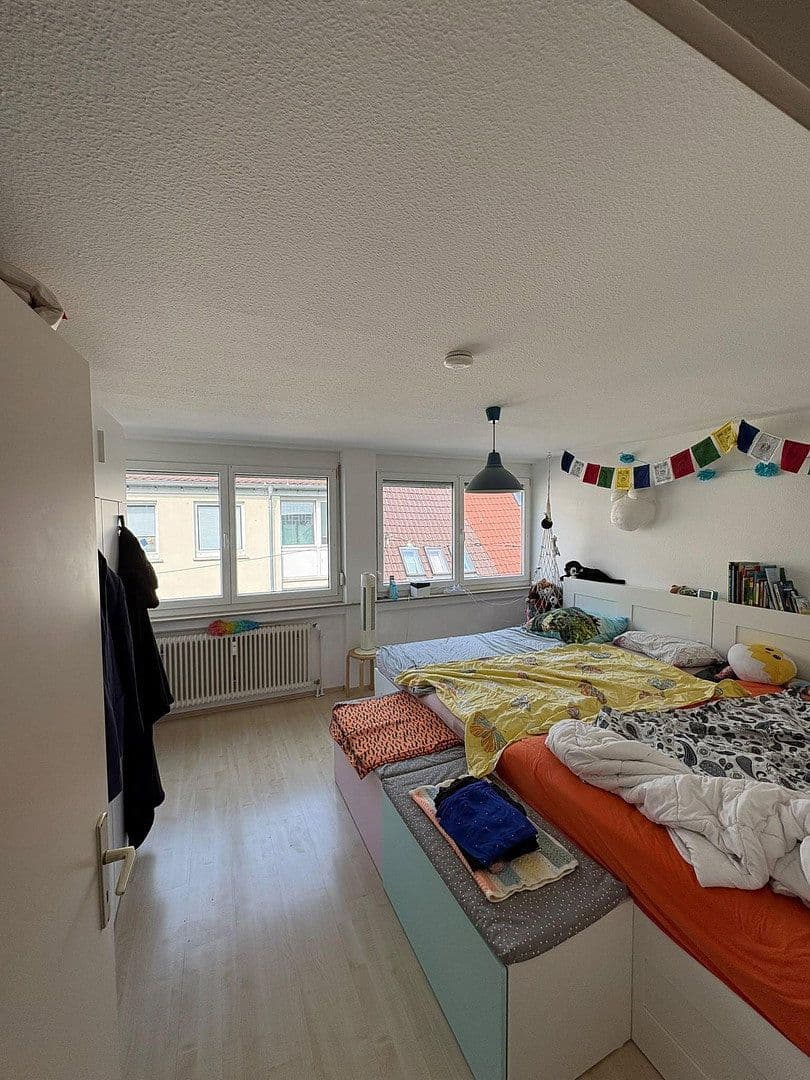 Pronájem bytu 3+1 120 m², Lampertstraße 4, Nürtingen, Bádensko-Württembersko Pronájem bytu 3+1 120 m², Lampertstraße 4, Nürtingen, Bádensko-Württembersko