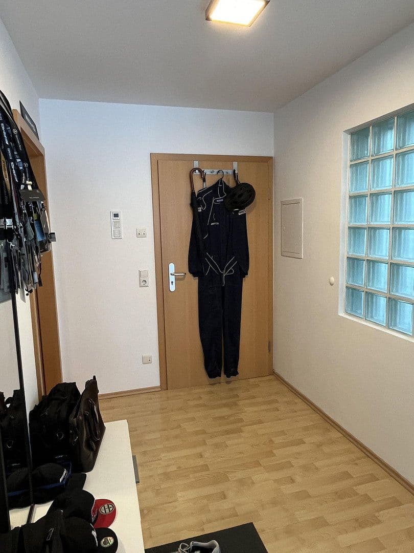 Pronájem bytu 2+1 63 m², Kreuzkirchstraße 7, Nürtingen, Bádensko-Württembersko Pronájem bytu 2+1 63 m², Kreuzkirchstraße 7, Nürtingen, Bádensko-Württembersko