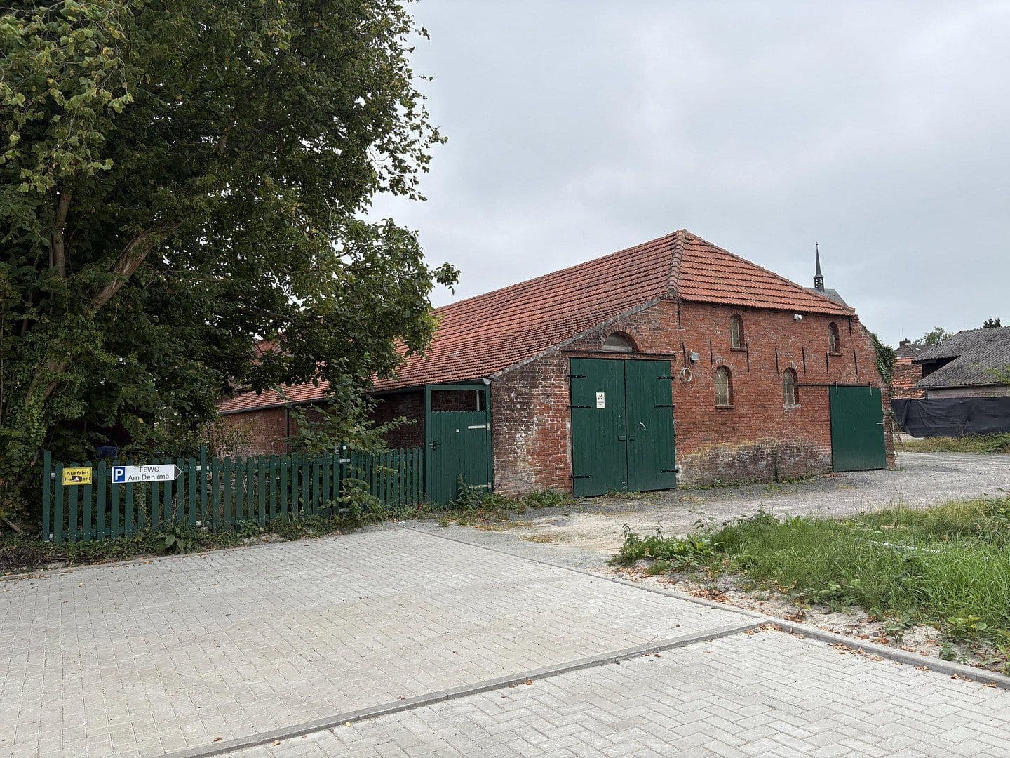 Pronájem bytu 4+1 120 m², Hauptstraße 50a, Hage, Dolní Sasko Pronájem bytu 4+1 120 m², Hauptstraße 50a, Hage, Dolní Sasko