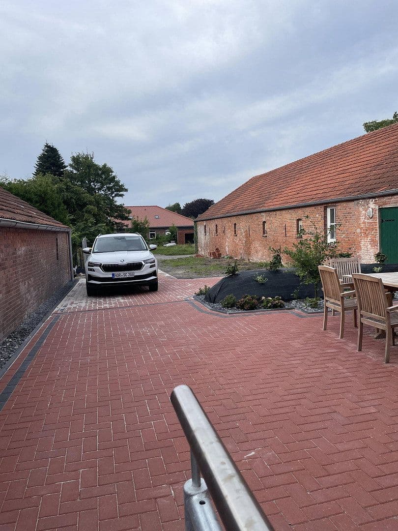 Pronájem bytu 4+1 120 m², Hauptstraße 50a, Hage, Dolní Sasko Pronájem bytu 4+1 120 m², Hauptstraße 50a, Hage, Dolní Sasko