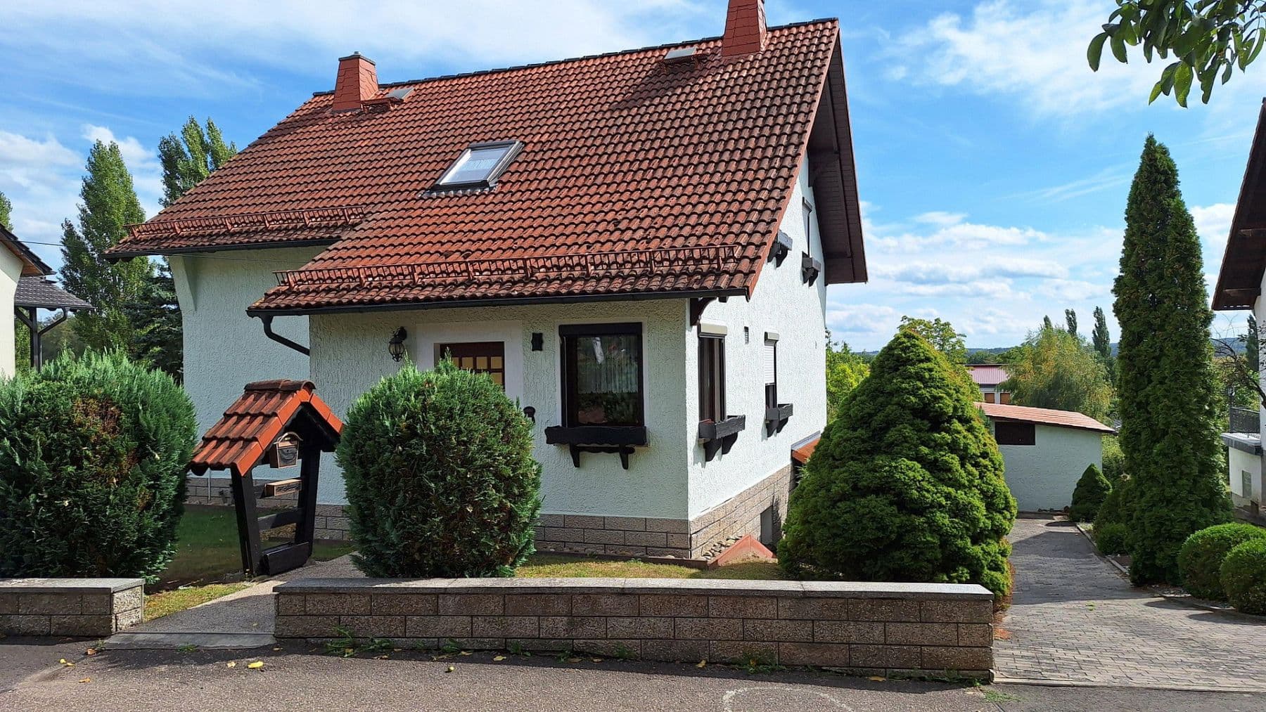 Prodej domu 140 m², pozemek 765 m², Am Hüpfsteig 9, Römhild, Durynsko Prodej domu 140 m², pozemek 765 m², Am Hüpfsteig 9, Römhild, Durynsko