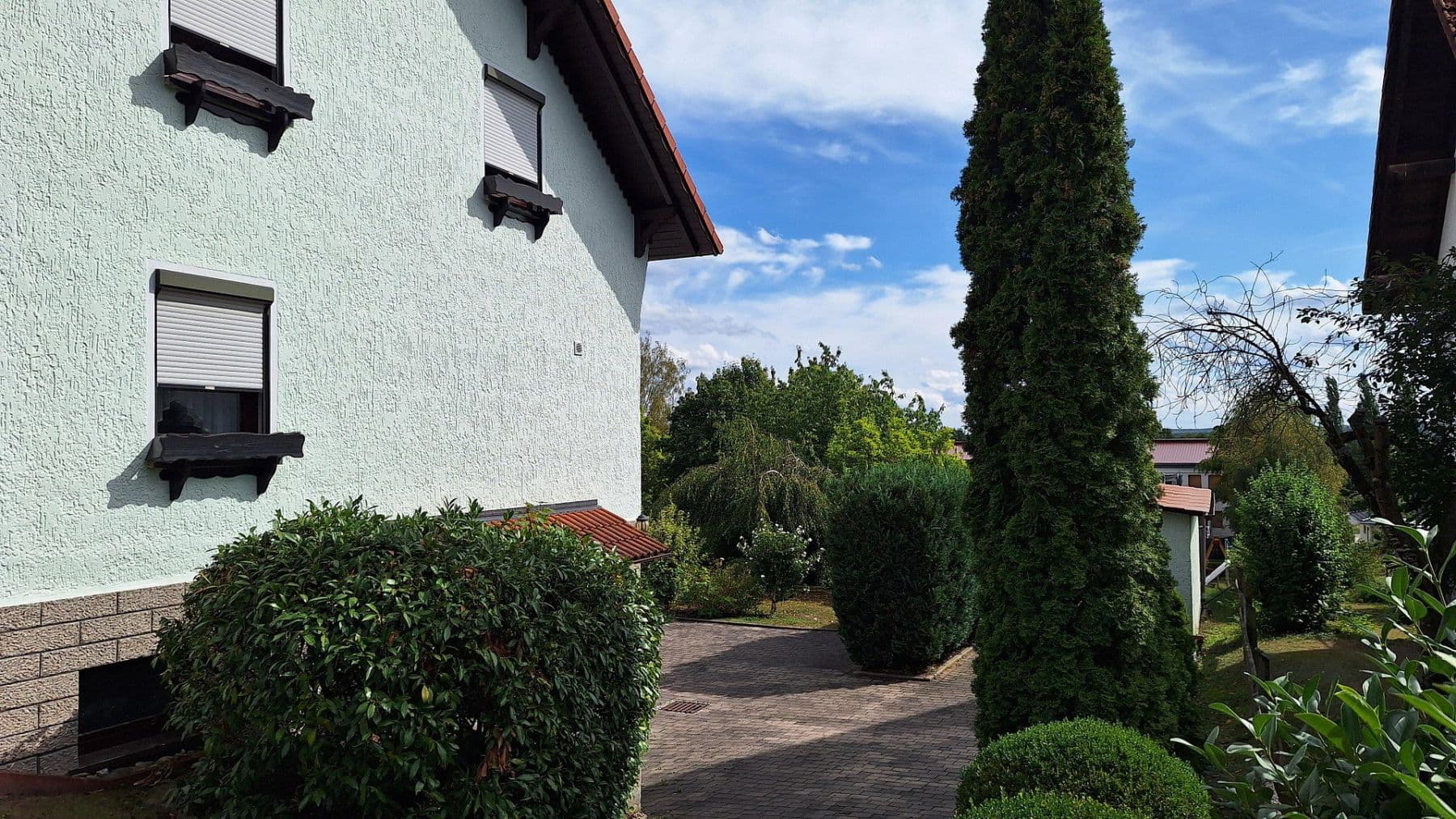 Prodej domu 140 m², pozemek 765 m², Am Hüpfsteig 9, Römhild, Durynsko Prodej domu 140 m², pozemek 765 m², Am Hüpfsteig 9, Römhild, Durynsko