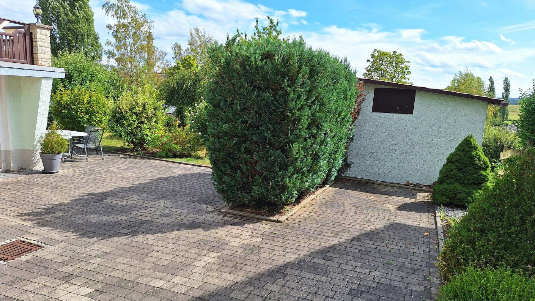 Prodej domu 140 m², pozemek 765 m², Am Hüpfsteig 9, Römhild, Durynsko Prodej domu 140 m², pozemek 765 m², Am Hüpfsteig 9, Römhild, Durynsko