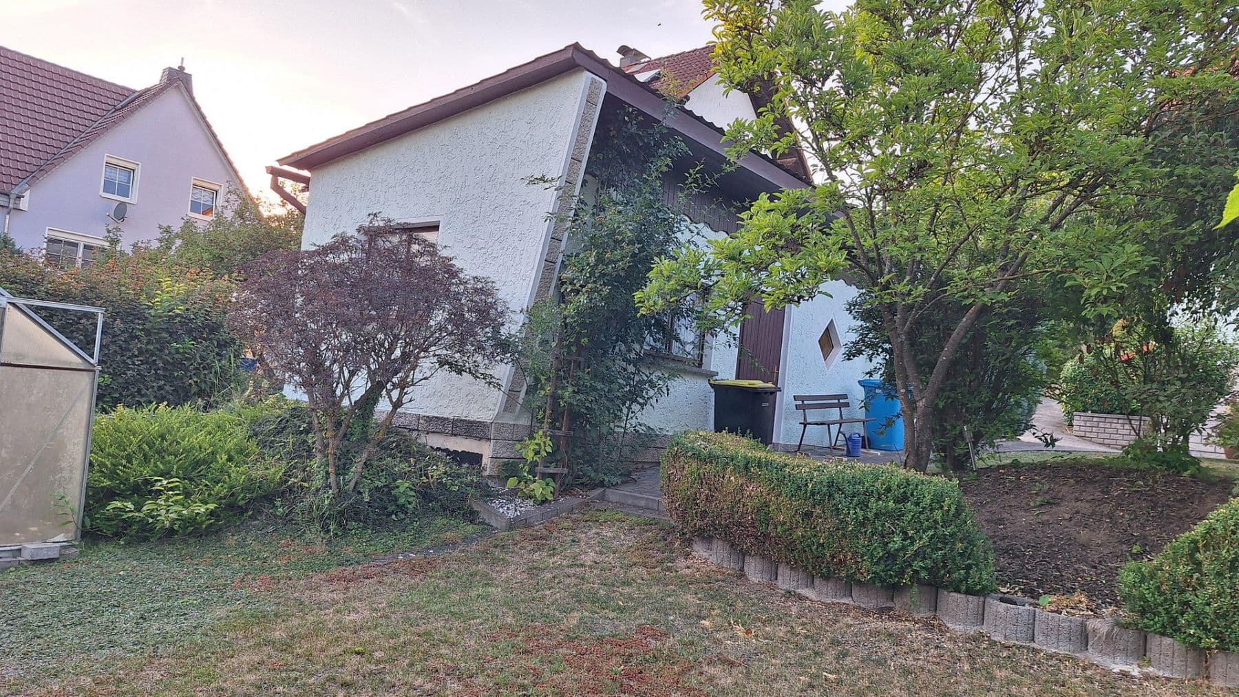 Prodej domu 140 m², pozemek 765 m², Am Hüpfsteig 9, Römhild, Durynsko Prodej domu 140 m², pozemek 765 m², Am Hüpfsteig 9, Römhild, Durynsko