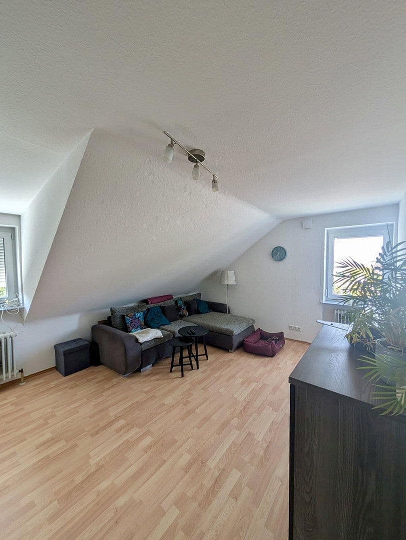 Pronájem bytu 2+1 47 m², Hubertusstraße 2, Stein, Bavorsko Pronájem bytu 2+1 47 m², Hubertusstraße 2, Stein, Bavorsko