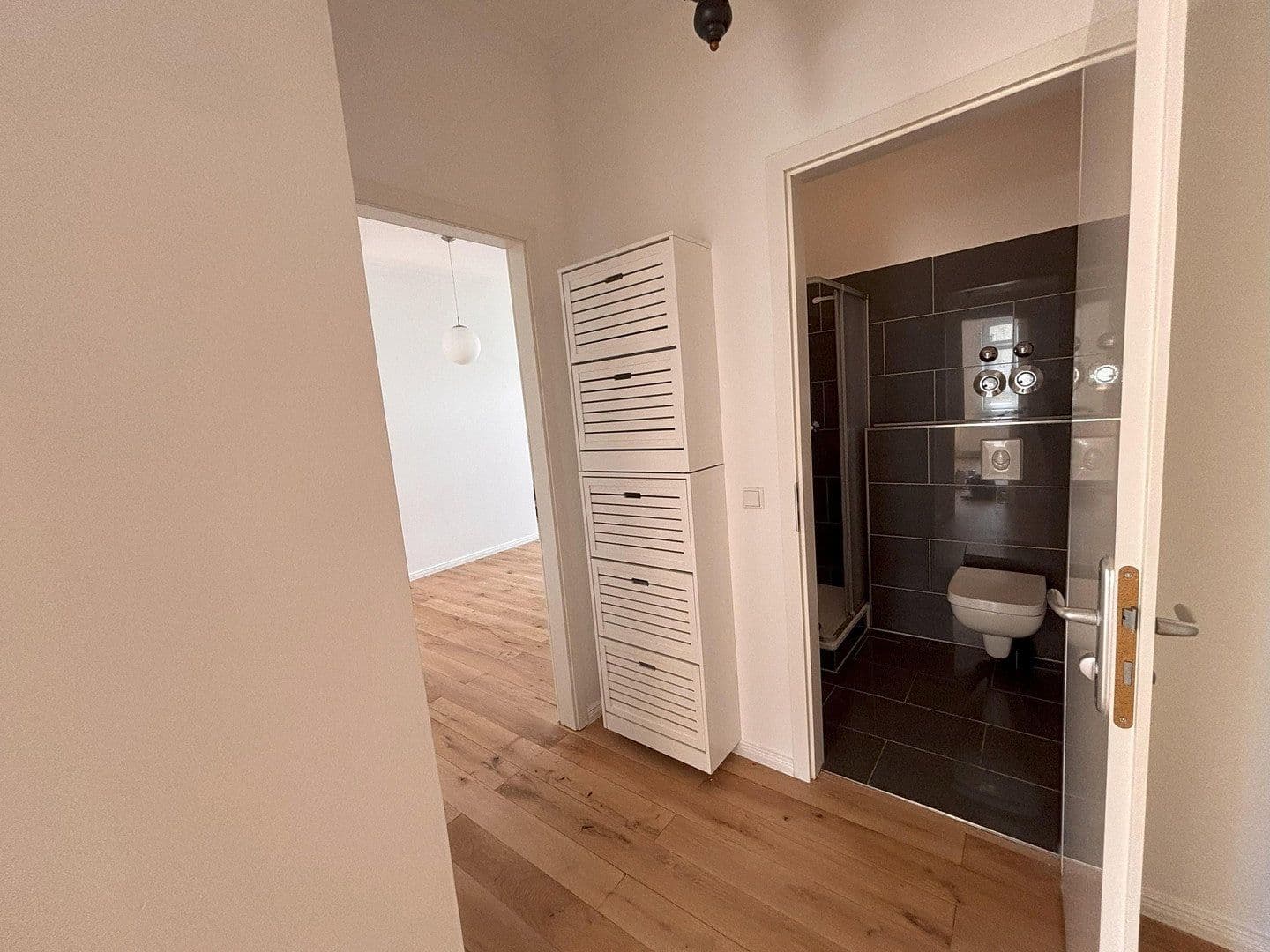 Prodej bytu 3+1 104 m², Berlin, Berlín Prodej bytu 3+1 104 m², Berlin, Berlín