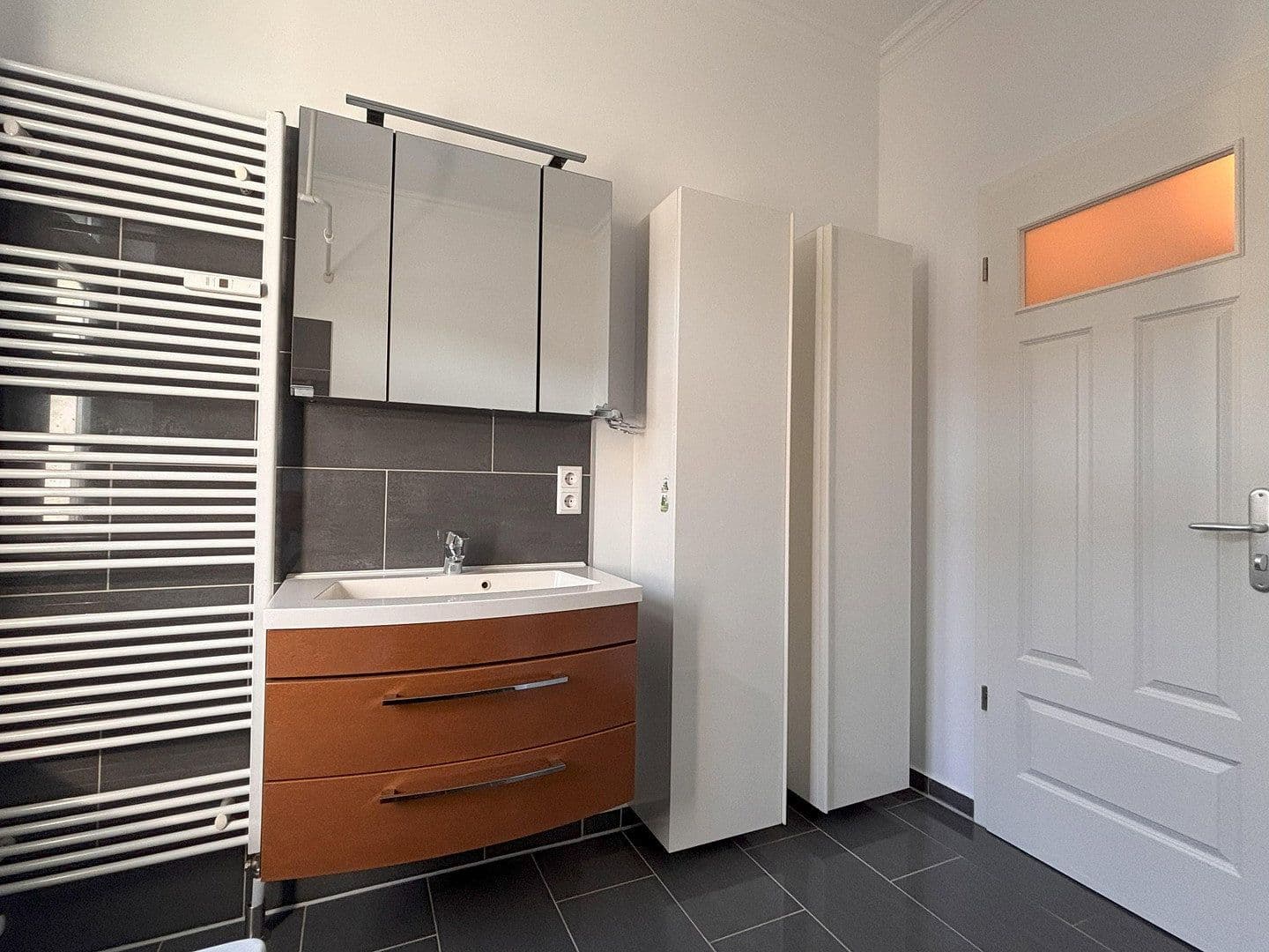 Prodej bytu 3+1 104 m², Berlin, Berlín Prodej bytu 3+1 104 m², Berlin, Berlín