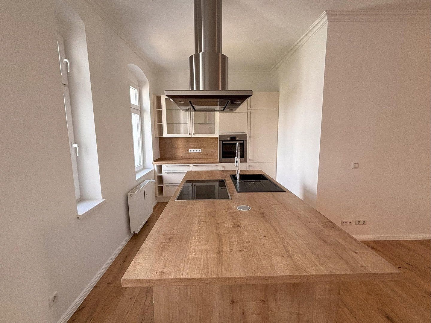 Prodej bytu 3+1 104 m², Berlin, Berlín Prodej bytu 3+1 104 m², Berlin, Berlín