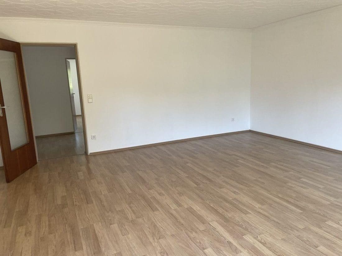 Pronájem bytu 3+1 78 m², Steinbügelstraße 23, Karlsruhe, Bádensko-Württembersko Pronájem bytu 3+1 78 m², Steinbügelstraße 23, Karlsruhe, Bádensko-Württembersko