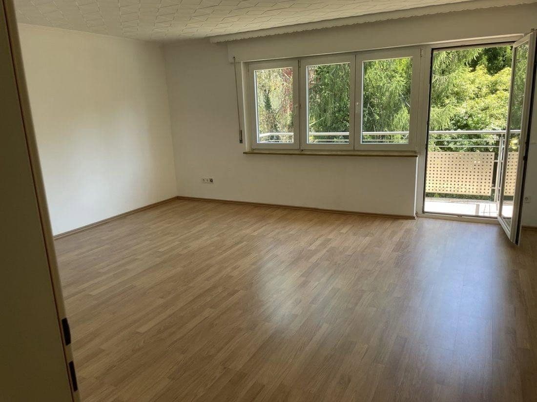 Pronájem bytu 3+1 78 m², Steinbügelstraße 23, Karlsruhe, Bádensko-Württembersko Pronájem bytu 3+1 78 m², Steinbügelstraße 23, Karlsruhe, Bádensko-Württembersko