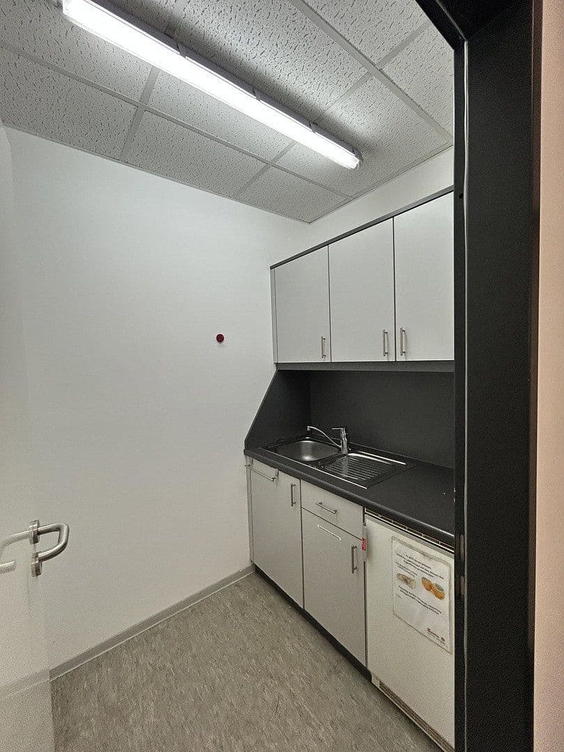 Pronájem kanceláře 1.000 m², Emscherstr. 14, Gelsenkirchen, Severní Porýní-Vestfálsko Pronájem kanceláře 1.000 m², Emscherstr. 14, Gelsenkirchen, Severní Porýní-Vestfálsko