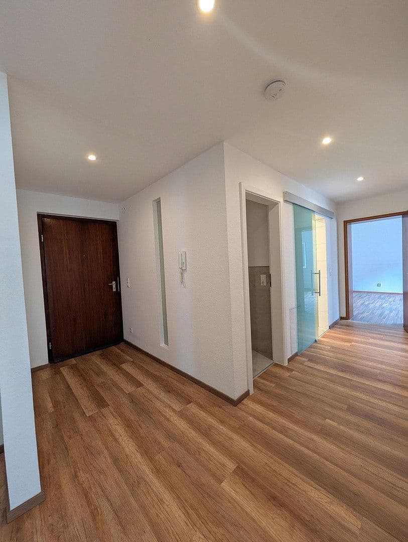 Pronájem bytu 4+1 113 m², Badener Str. 16a, Durlach, Bádensko-Württembersko Pronájem bytu 4+1 113 m², Badener Str. 16a, Durlach, Bádensko-Württembersko