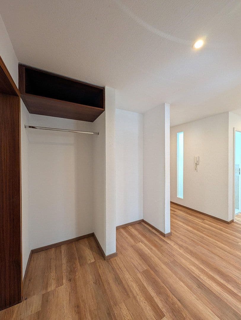 Pronájem bytu 4+1 113 m², Badener Str. 16a, Durlach, Bádensko-Württembersko Pronájem bytu 4+1 113 m², Badener Str. 16a, Durlach, Bádensko-Württembersko