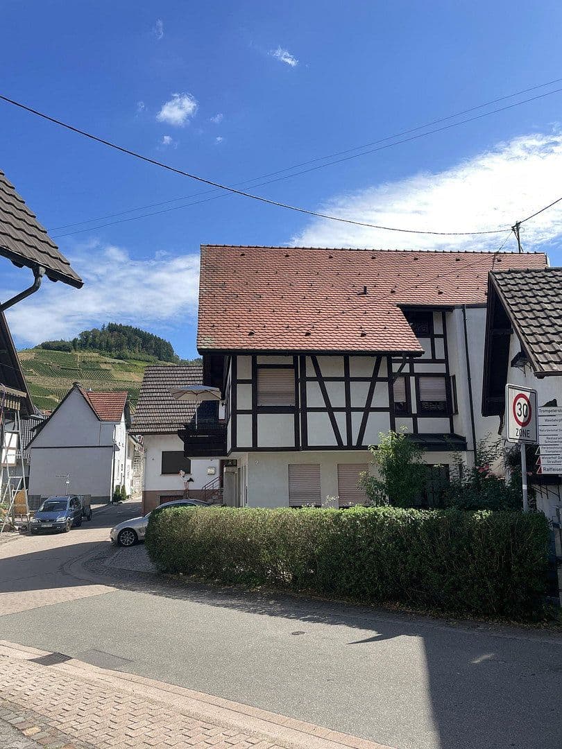 Prodej domu 168 m², pozemek 415 m², Kappelrodeck, Bádensko-Württembersko Prodej domu 168 m², pozemek 415 m², Kappelrodeck, Bádensko-Württembersko