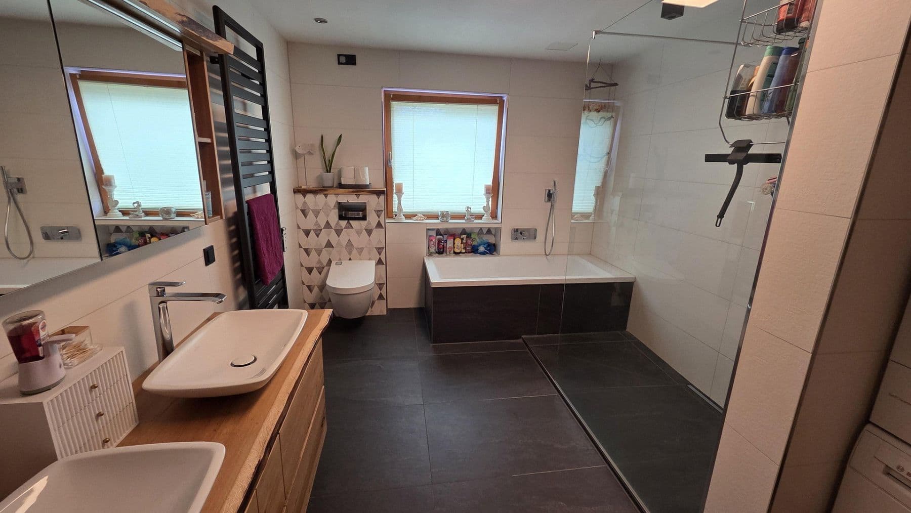 Pronájem bytu 6+1 156 m², Uehlfeld, Bavorsko Pronájem bytu 6+1 156 m², Uehlfeld, Bavorsko