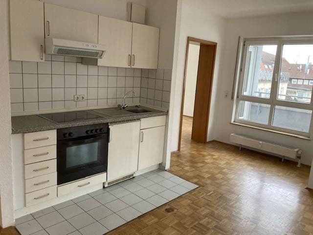 Pronájem bytu 2+1 63 m², Richard-Hirschmann-Str. 9, Esslingen am Neckar, Bádensko-Württembersko Pronájem bytu 2+1 63 m², Richard-Hirschmann-Str. 9, Esslingen am Neckar, Bádensko-Württembersko