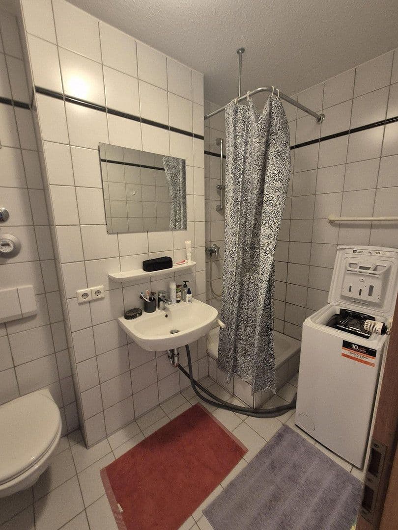 Pronájem bytu 2+1 63 m², Richard-Hirschmann-Str. 9, Esslingen am Neckar, Bádensko-Württembersko Pronájem bytu 2+1 63 m², Richard-Hirschmann-Str. 9, Esslingen am Neckar, Bádensko-Württembersko