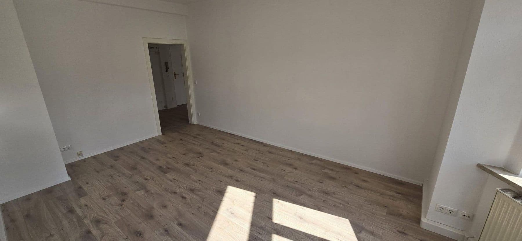 Pronájem bytu 2+1 60 m², Auerbacher Str. 16, Rodewisch, Sasko Pronájem bytu 2+1 60 m², Auerbacher Str. 16, Rodewisch, Sasko